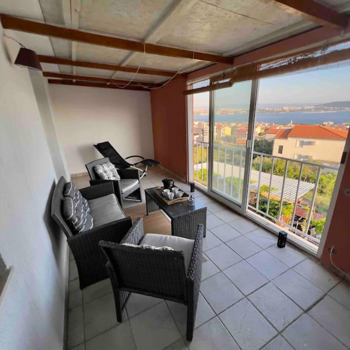 Amarante Apartments Каштела Экстерьер фото